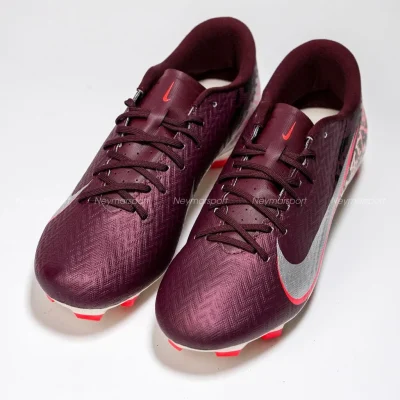 Giày đá bóng cỏ tự nhiên Nike Air Zoom Mercurial Vapor 16 Academy MG United